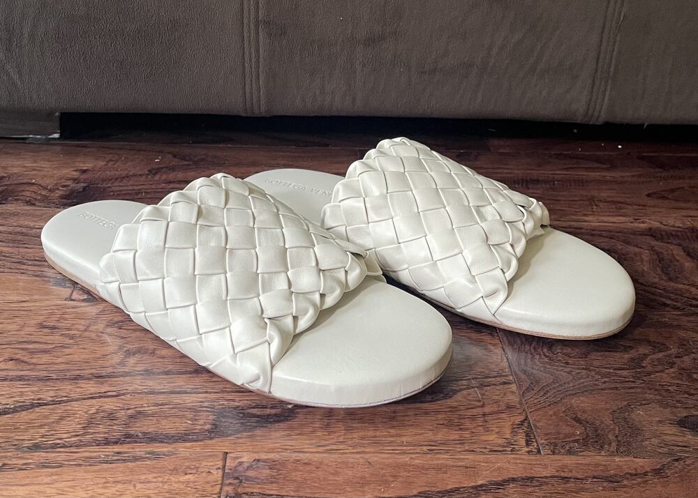 $1,195 NIB Bottega Cream Veneta Weave Cassette Leather Sandals Size 12(45)